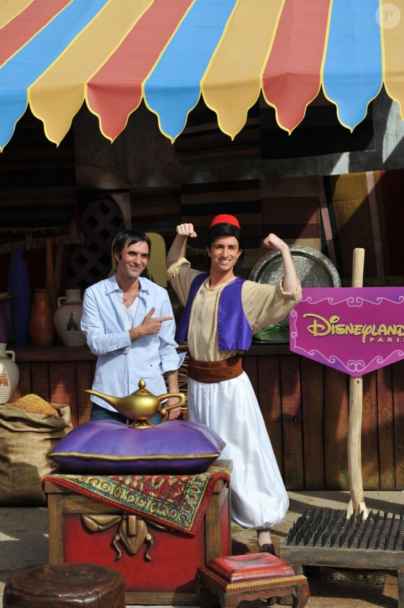 Samuel Benchetrit lors du Festival des moments magiques au Disneyland Resort Paris le 2 avril 2011