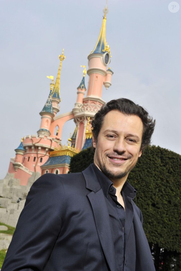 Stefano Accorsi lors du Festival des moments magiques au Disneyland Resort Paris le 2 avril 2011