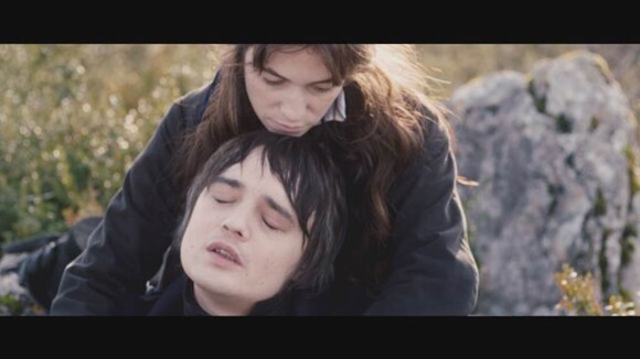 Pete Doherty face à Charlotte Gainsbourg : Bien torturé mais pas bankable !