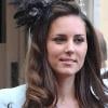 Kate Middleton, qui épousera le prince William le 29 avril 2011, a  progressivement affiné, au propre comme au figuré, sa silhouette au  cours des années. Le 18 juillet 2007 au mariage de Lady Rose Windsor.