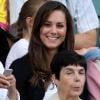 Kate Middleton, qui épousera le prince William le 29 avril 2011, a  progressivement affiné, au propre comme au figuré, sa silhouette au  cours des années. A Wimbledon en juin 2008.
