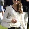 Kate Middleton, qui épousera le prince William le 29 avril 2011, a  progressivement affiné, au propre comme au figuré, sa silhouette au  cours des années. Le 22 juin 2008 - encore du polo !