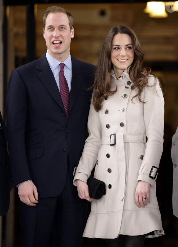 Kate Middleton, qui épousera le prince William le 29 avril 2011, a  progressivement affiné, au propre comme au figuré, sa silhouette au  cours des années. Son trench Burberry avait fait sensation à Belfast, le 8 mars 2011.