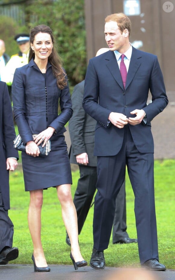 Kate Middleton a  progressivement affiné, au propre comme au figuré, sa silhouette au  cours des années. Le 11 avril 2011, elle a marqué les esprits, très élancée, lors de sa dernière sortie avant le mariage, dans le Lancashire.