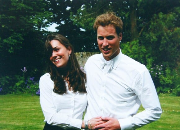 Kate Middleton et le prince William en juin 2005, lors de la remise des diplômes à St Andrews...