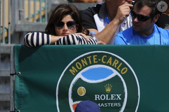 Le 12 avril 2011, Roger Federer s'imposait facilement et rapidement face à Kohlschreiber dans son premier match du Masters 1000 de Monte-Carlo. Sous le regard de sa femme Mirka, toujours présente à ses côtés.