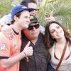 Danny DeVito entouré de ses fans au Festival de Coachella à Indio le 17 avril 2011