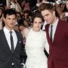 Taylor Lautner, Robert Pattinson et Kristen Stewart lors de la promotion à Los Angeles de Twilight : Hésitation en juin 2010