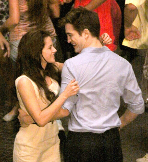 Robert Pattinson et Kristen Stewart sur le tournage de Twilight 4 au Brésil