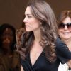 Mercredi 20 avril, Kate Middleton est apparue dans Chelsea, avec un naturel déconcertant, pour sa seconde séance shopping en deux jours. La demoiselle de 29 ans, extrêmement mince, fait le plein de robes légères... Pour sa lune de miel ?