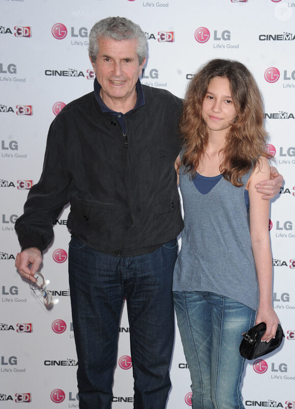 Claude Lelouch et sa fille lors de la projection en 3D du dessin animé Rio au Grand Palais à Paris le 21 avril 2011