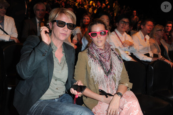 Ariane Massenet et Vahina Giocante lors de la projection en 3D du dessin animé Rio au Grand Palais à Paris le 21 avril 2011