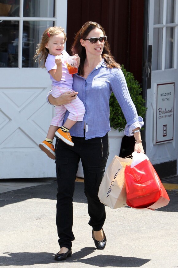 Jennifer Garner en tête-à-tête avec sa petite Seraphina à Los Angeles le 23 avril 2011