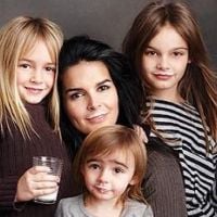 Angie Harmon et ses filles : mais quel est ce drôle de sourire ?