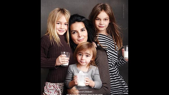 Angie Harmon et ses filles : mais quel est ce drôle de sourire ?