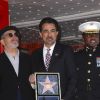 Joe Mantegna, en compagnie de David Mamet et le General Willie Williams, reçoit son étoile sur le Walk of Fame à Hollywood, le 29 avril 2011.