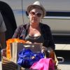 Pink, très enceinte, a de plus en plus de mal à effectuer les tâches du quotidien sans aide. Elle était vue le 27 avril 2011 en train de faire ses courses seule à Los Angeles !