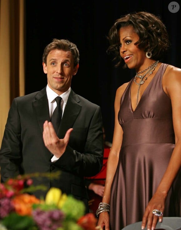 Michelle Obama et le comédien Seth Meyers, dîner des correspondants de la Maison Blanche, à Washington, le 30 avril 2011.