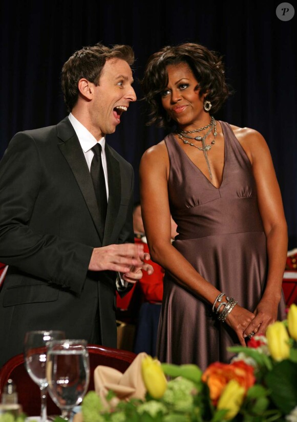 Michelle Obama et le comédien Seth Meyers, dîner des correspondants de la Maison Blanche, à Washington, le 30 avril 2011.