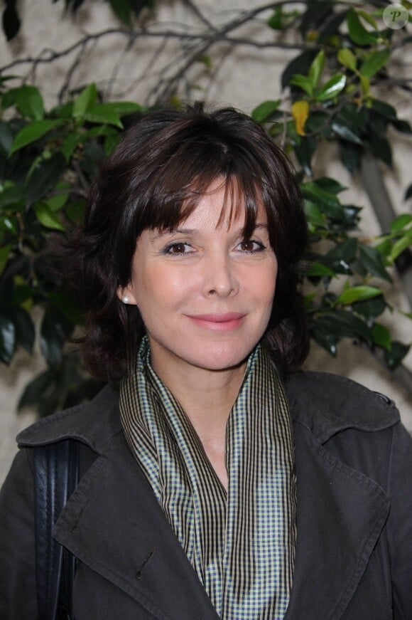 La ravissante Tina Kieffer est la directrice bénévole de La flamme Marie-Claire. Paris, 2 mai 2011
