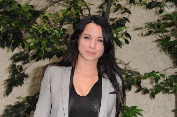 La ravissante Anne-Gaelle Riccio soutient elle aussi l'opération dirigé par Tina Kieffer. Paris, 2 mai 2011