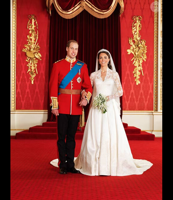 Clichés officiels de Kate et William, jeunes mariés. Le 29 avril 2011.