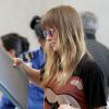Olivia Wilde passe à la douane de l'aéroport de Los Angeles le 3 mai 2011. L'actrice se rend à New York.