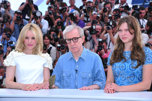 Rachel McAdams, Woody Allen et Léa Seydoux lors du photocall de Minuit à Paris le 11 mai 2011 au festival de Cannes