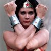 Lynda Carter est Wonder Woman en 1975.