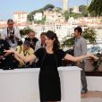 Bérénice Bejo lumineuse lors du photocall de The Artist, de  Michel Hazanavicius, présenté le 15 mai 2011, au festival de Cannes.