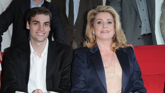 Cannes 2011 : Catherine Deneuve et le fils d'Yves Montand sur la Croisette !