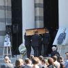 Le 3 septembre 2010, le poignant adieu à Laurent Fignon, décédé le 31 août, avait lieu au cimetière parisien du Père-Lachaise. Le 17 mai 2011, ses cendres ont été transférées au colombarium du lieu...