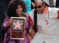 Chaka Khan, avec son ami Stevie Wonder, reçoit son étoile !