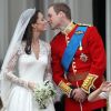 Le prince William et son épouse Catherine, duchesse de Cambridge, sont de retour de leur lune de miel privée sur North Island, aux Seychelles, a annoncé le Palais Saint-James le 21 mai 2011.