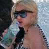 Lindsay Lohan se repose sous le soleil de Floride après ses problèmes avec la justice. Miami, 22 mai 2011