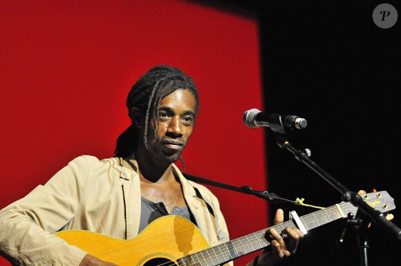 Julien Voulsy lors du concert de charité "Haiti Debout"qui a eu lieu au Palais des Congrès à Paris le samedi 21 mai 2011.