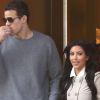 Kim Kardashian et son basketteur Kris Humphries sont fiancés ! Le jeune homme a fait sa demande le 18 mai 2011. Félicitations !