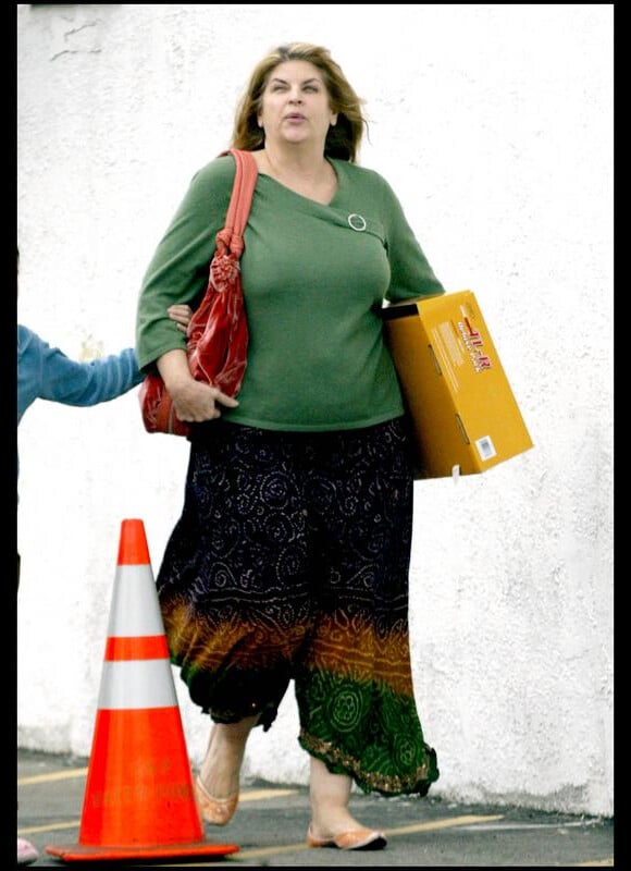 En décembre 2004 alors qu'elle se promenait dans les rues de los Angeles, Kirstie Alley était clairement obèse.