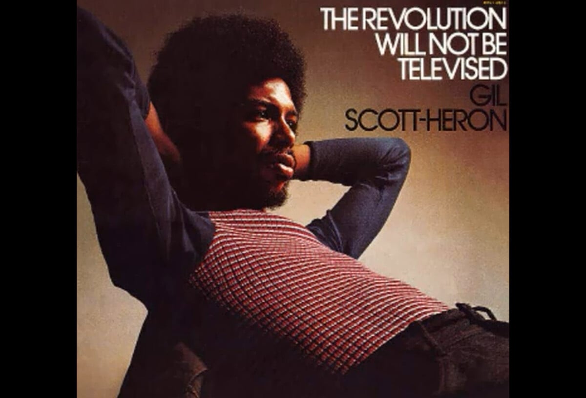 Vidéo Gil ScottHeron interprète le titre The Revolution Will Not Be Televised, issu de l