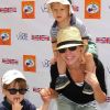 Julie Bowen et ses fils lors du 5e festival annuel Kidstock Music and Arts à Beverly Hills le 5 juin 2011