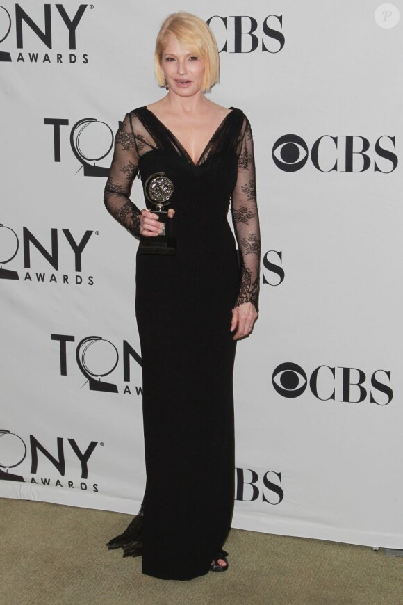 Ellen Barkin lors de la 65e cérémonie des Tony Awards au Jewish Community Center de New York, le 12 juin 2011.