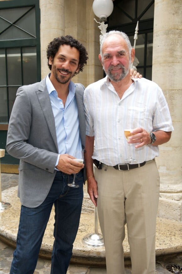 Tomer Sisley et son papa Joseph lors du déjeuner Père & Fils, au Taillevent, à Paris, le mardi 14 juin 2011.