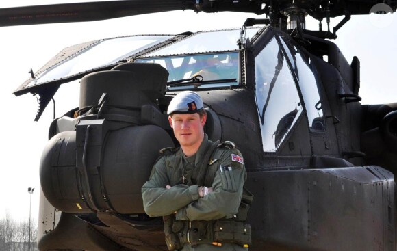 Promu en avril au grade de capitaine, le prince Harry a reçu en juin 2011 l'aval de la reine et des autorités pour repartir combattre en Afghanistan, en tant que pilote d'Apache. Il lui reste cependant près de huit mois d'entraînement aux situations de combat avant un éventuel déploiement.