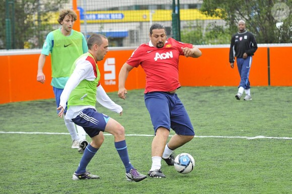 Eric Rabésandratana participe aux trophées Medias Urban Football le 17 juin 2011 à Asnières