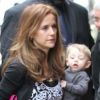 John Travolta, sa femme Kelly Preston et leurs enfants se rendent au restaurant Dave à Paris le 20 juin 2011