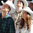 Kate Middleton et le prince William, qui a remis la même tenue que la veille, ont brillé au premier rang de la Stampede Parade (grande messe du rodéo) à Calgary, au Canada. Le 8 juillet 2011 