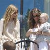 Rebecca Gayheart est une maman modèle avec sa fille Billie. Elle pourra donc donner de bons conseils à sa copine Rachel Zoe, jeune maman... Los Angeles, 10 juillet 2011