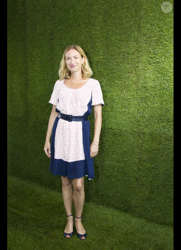 Zoe Cassavetes lors de la présentation de la collection Croisière Louis Vuitton à Paris. Le 5 juillet 2011
