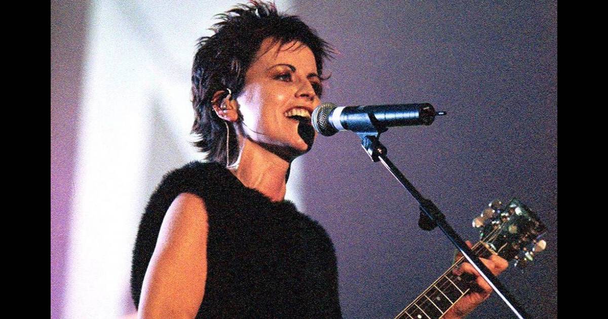 Dolores O'Riordan Lors D'un Concert Des Cranberries à Londres, En Juin ...