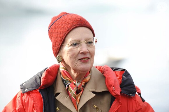 La reine Margrethe II de Danemark et son mari le prince Henrik étaient en visite au Groenland début juillet 2011. Et même si leur périple a été un peu chamboulé par la météo, les royaux ont savouré le dépaysement.